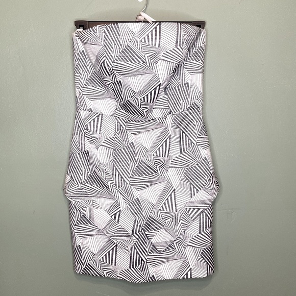 Hunter Bell Special Event Dress - Picture 3 of 9